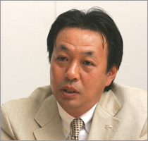 サントリー株式会社　スポーツフェローシップ推進部　部長　本城和彦