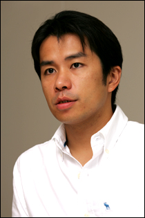 株式会社 平和　戸成悦典